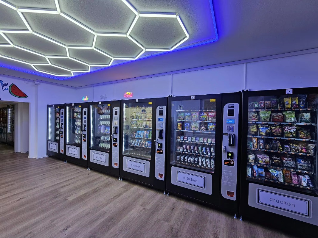 Komercyjny inteligentny automa – Commercial Vending Machine recenzja i cena